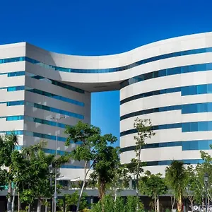 https://holiday-inn-and-suites-merida-la-isla.hotelsmerida.org