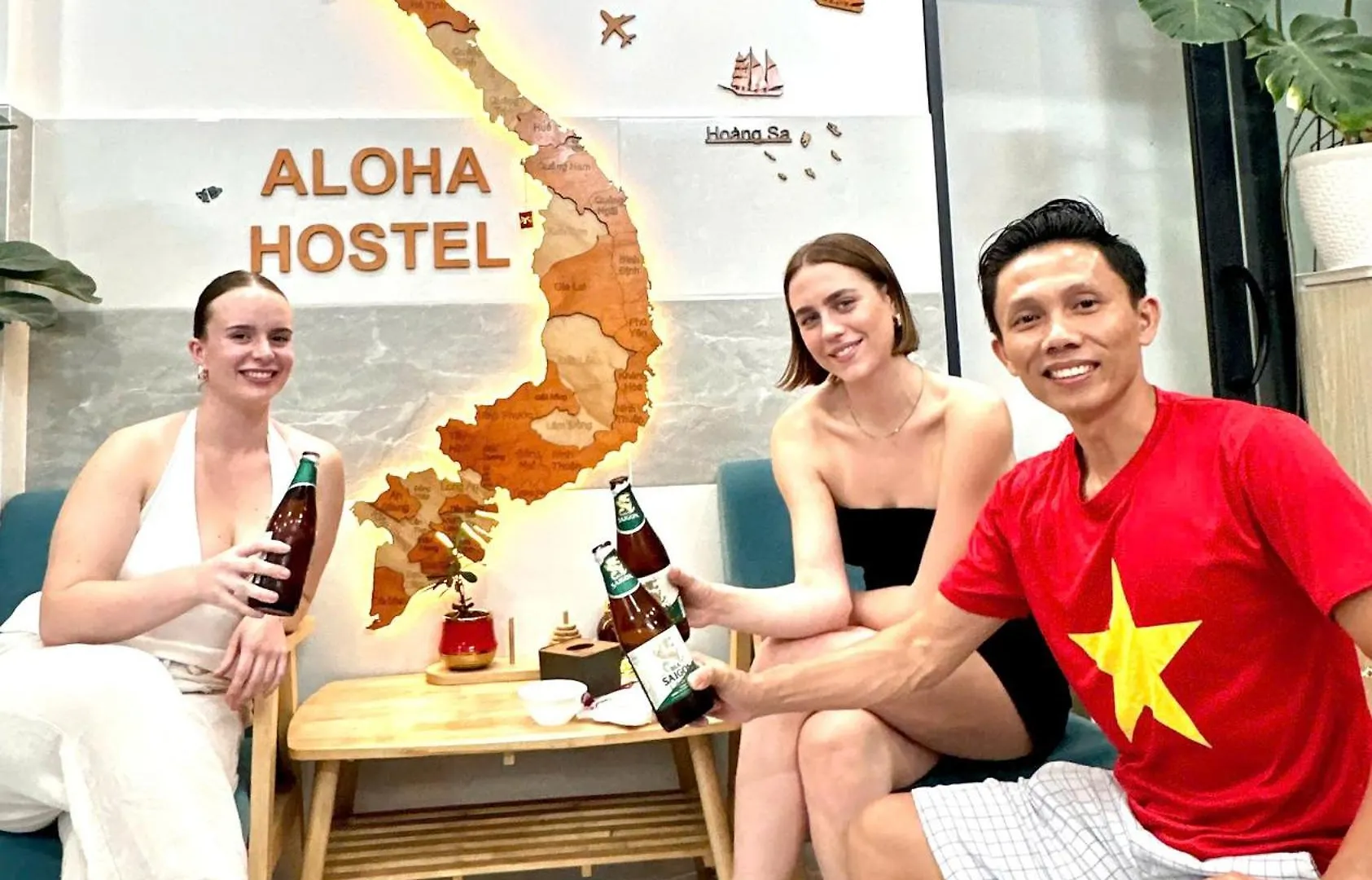 Aloha Saigon Premium Hostel By Local Travel Experts - Newly Opened, Less-Touristy Location, Spacious Rooms, Glass Shower Bathroom, Free Breakfast & Walking Tour Ho Chi Minh City