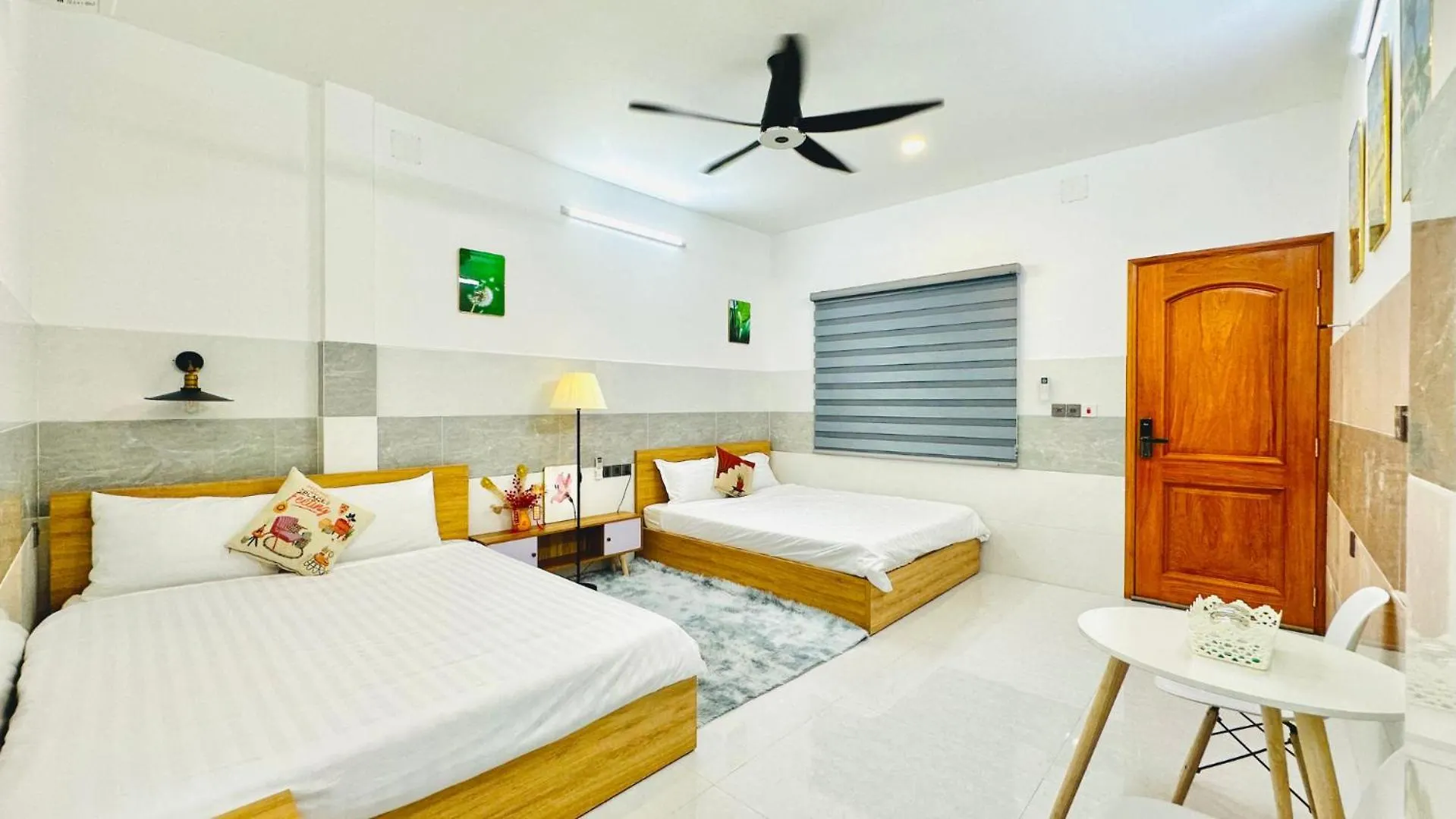 Aloha Saigon Premium Hostel By Local Travel Experts - Newly Opened, Less-Touristy Location, Spacious Rooms, Glass Shower Bathroom, Free Breakfast & Walking Tour Ho Chi Minh City Vietnam
