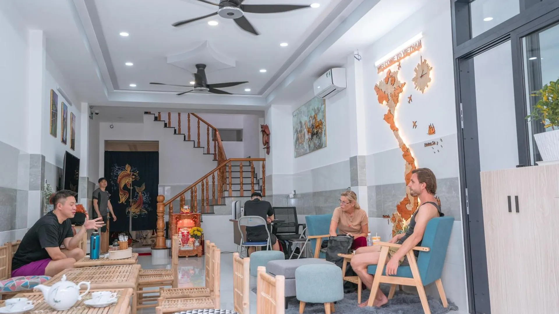 Aloha Saigon Premium Hostel By Local Travel Experts - Newly Opened, Less-Touristy Location, Spacious Rooms, Glass Shower Bathroom, Free Breakfast & Walking Tour Ho Chi Minh City