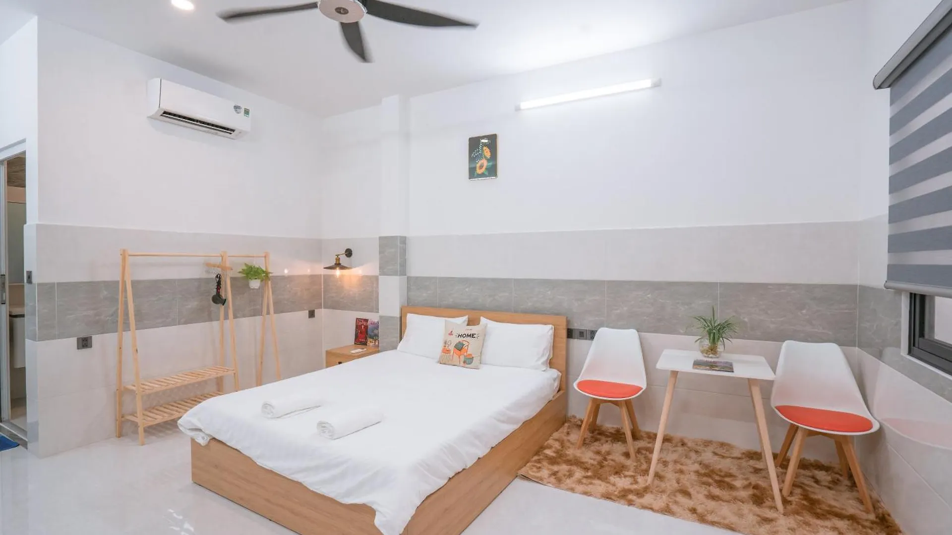 Aloha Saigon Premium Hostel By Local Travel Experts - Newly Opened, Less-Touristy Location, Spacious Rooms, Glass Shower Bathroom, Free Breakfast & Walking Tour Ho Chi Minh City