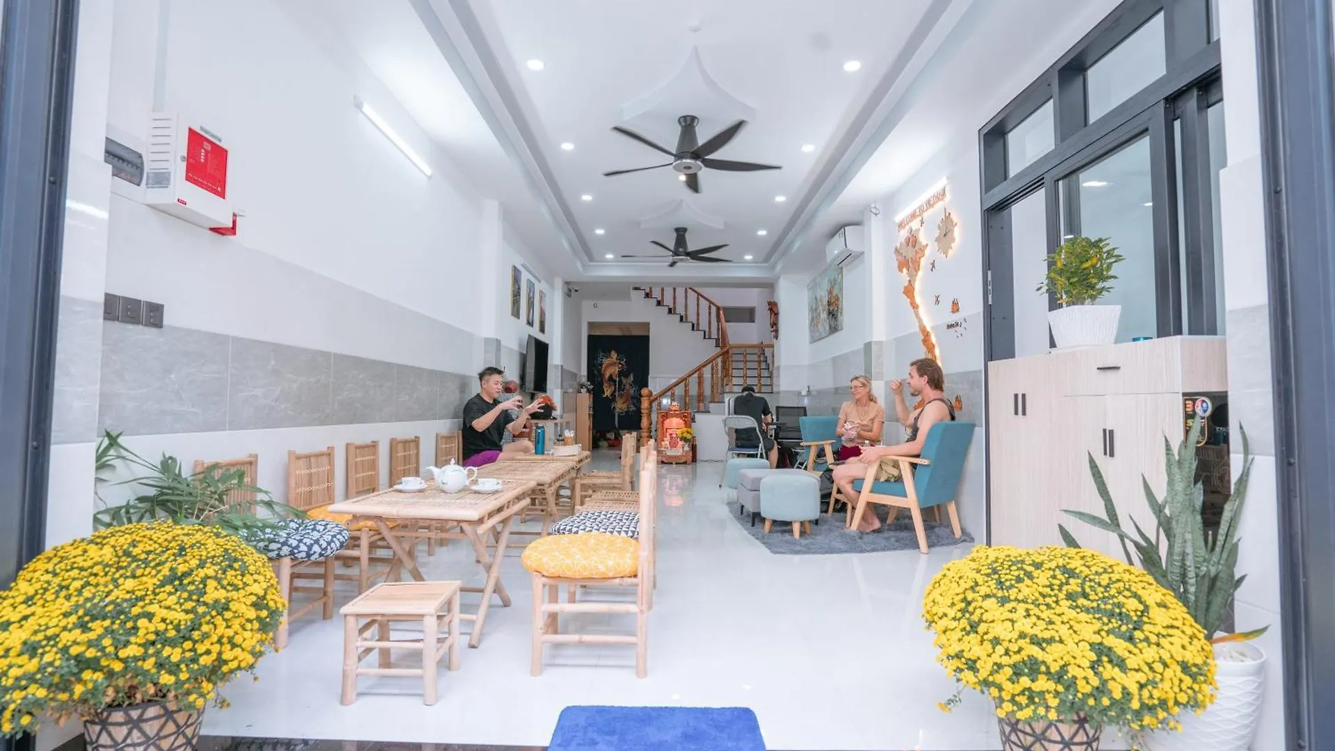 Aloha Saigon Premium Hostel By Local Travel Experts - Newly Opened, Less-Touristy Location, Spacious Rooms, Glass Shower Bathroom, Free Breakfast & Walking Tour Ho Chi Minh City