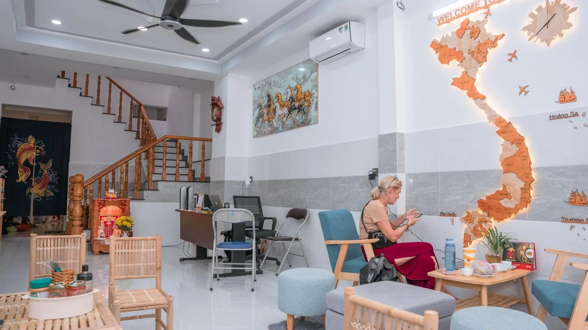 Aloha Saigon Premium Hostel By Local Travel Experts - Newly Opened, Less-Touristy Location, Spacious Rooms, Glass Shower Bathroom, Free Breakfast & Walking Tour Ho Chi Minh City Vietnam
