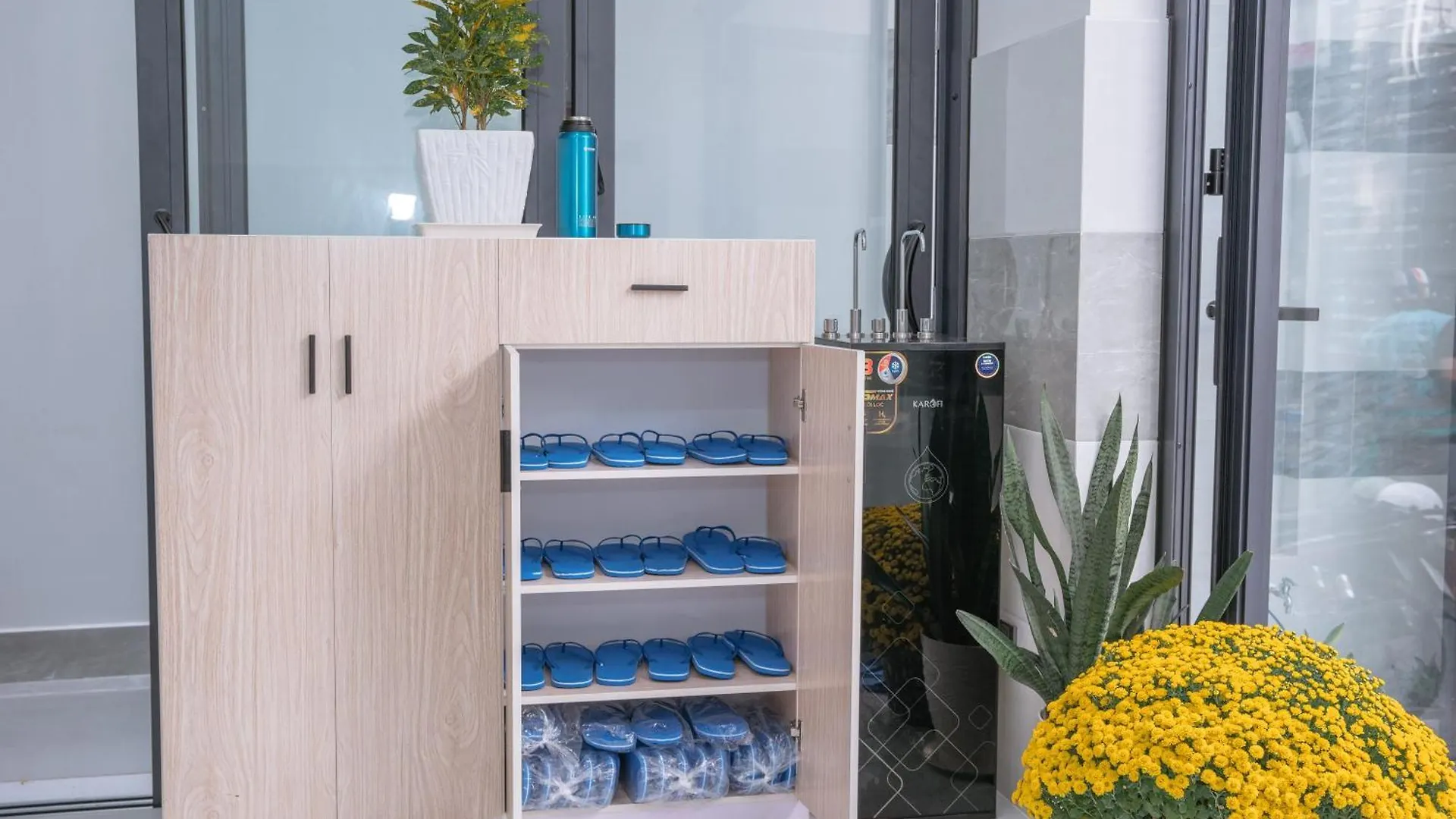 Aloha Saigon Premium Hostel By Local Travel Experts - Newly Opened, Less-Touristy Location, Spacious Rooms, Glass Shower Bathroom, Free Breakfast & Walking Tour Ho Chi Minh City Vietnam