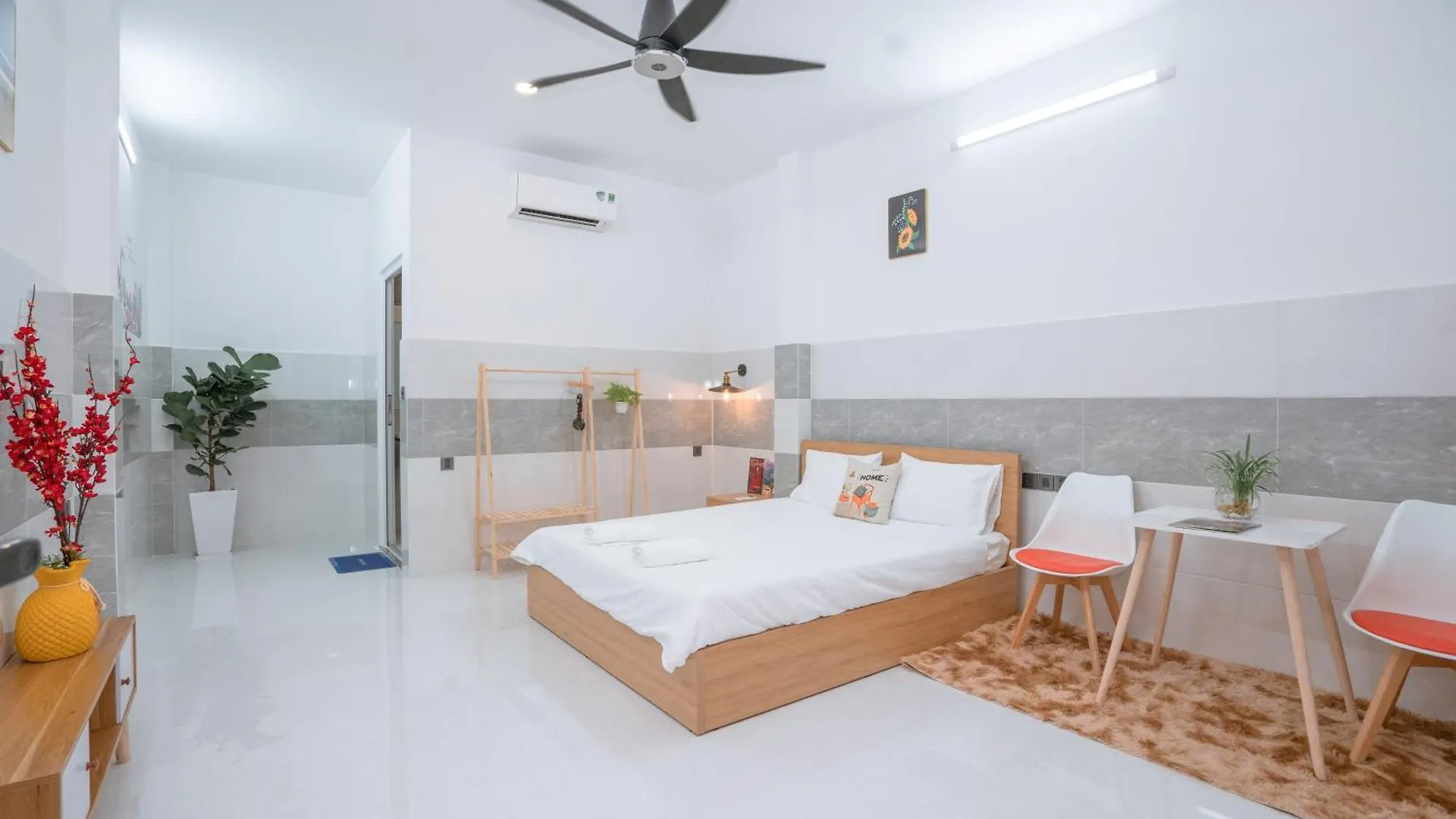 Aloha Saigon Premium Hostel By Local Travel Experts - Newly Opened, Less-Touristy Location, Spacious Rooms, Glass Shower Bathroom, Free Breakfast & Walking Tour Ho Chi Minh City 0*,  Vietnam