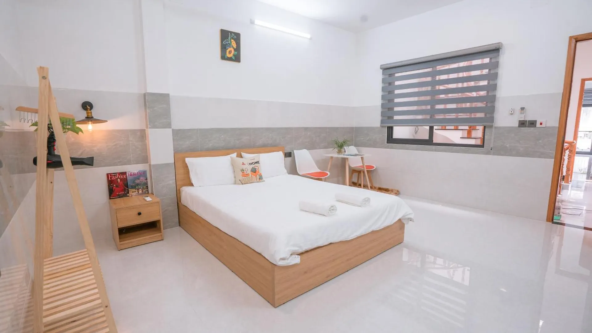 Aloha Saigon Premium Hostel By Local Travel Experts - Newly Opened, Less-Touristy Location, Spacious Rooms, Glass Shower Bathroom, Free Breakfast & Walking Tour Ho Chi Minh City