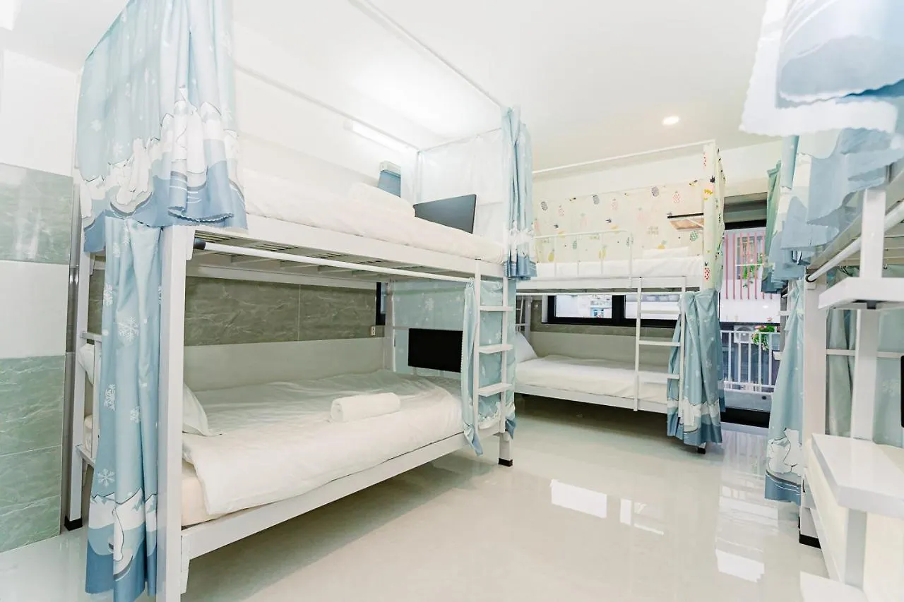 Aloha Saigon Premium Hostel By Local Travel Experts - Newly Opened, Less-Touristy Location, Spacious Rooms, Glass Shower Bathroom, Free Breakfast & Walking Tour Ho Chi Minh City Vietnam