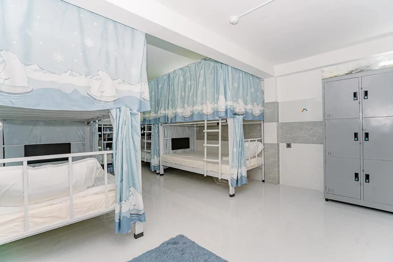 Aloha Saigon Premium Hostel By Local Travel Experts - Newly Opened, Less-Touristy Location, Spacious Rooms, Glass Shower Bathroom, Free Breakfast & Walking Tour Ho Chi Minh City