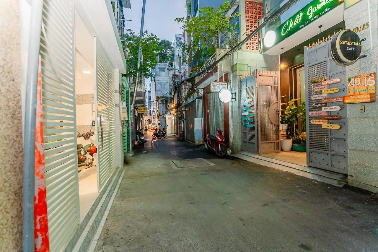 Aloha Saigon Premium Hostel By Local Travel Experts - Newly Opened, Less-Touristy Location, Spacious Rooms, Glass Shower Bathroom, Free Breakfast & Walking Tour Ho Chi Minh City 0*,