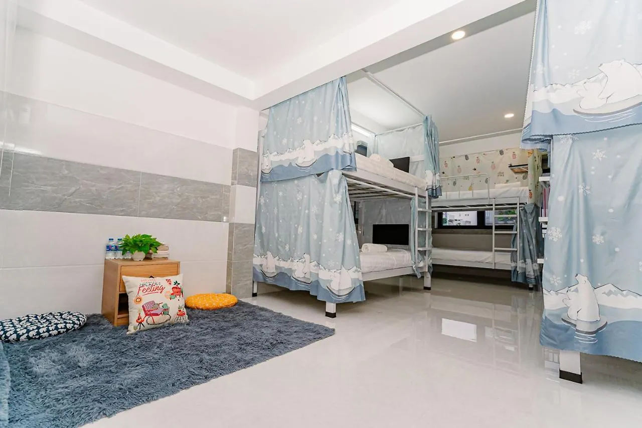 Aloha Saigon Premium Hostel By Local Travel Experts - Newly Opened, Less-Touristy Location, Spacious Rooms, Glass Shower Bathroom, Free Breakfast & Walking Tour Ho Chi Minh City