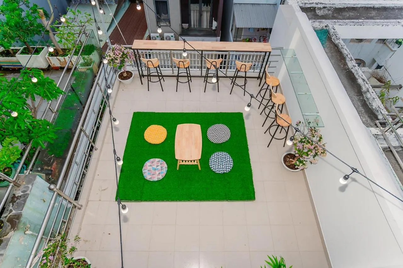 Aloha Saigon Premium Hostel By Local Travel Experts - Newly Opened, Less-Touristy Location, Spacious Rooms, Glass Shower Bathroom, Free Breakfast & Walking Tour Ho Chi Minh City